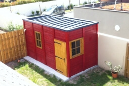 Abri en béton aspect bois toit terrasse